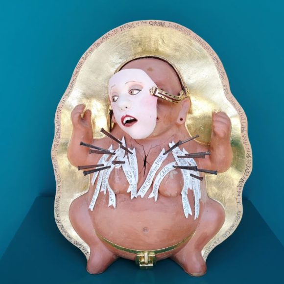 Santa Chingada: la mujercita ideal – Kukuli Velarde