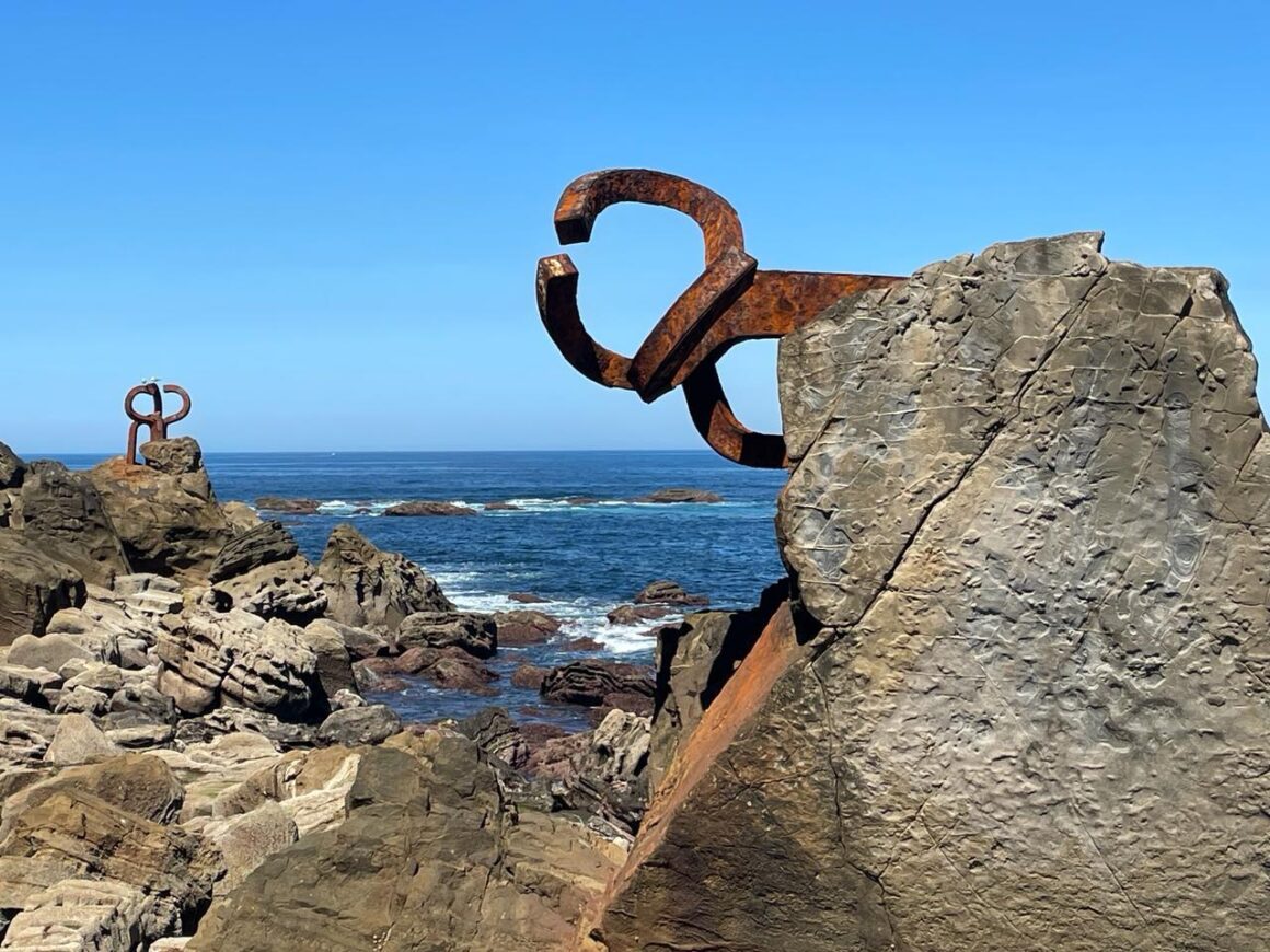 Trascendiendo fronteras. 100 años del natalicio de Eduardo Chillida