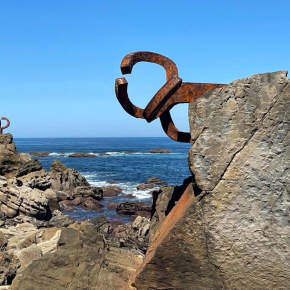 Trascendiendo fronteras. 100 años del natalicio de Eduardo Chillida