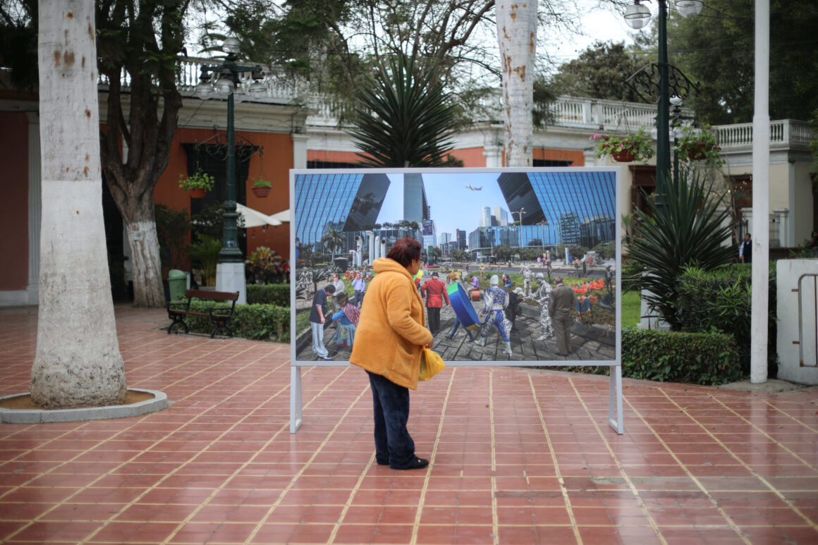 MAC Foto en el espacio público:  Exposiciones en la Plaza Municipal de Barranco