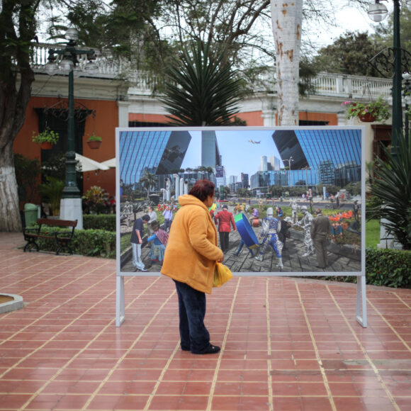 MAC Foto en el espacio público:  Exposiciones en la Plaza Municipal de Barranco